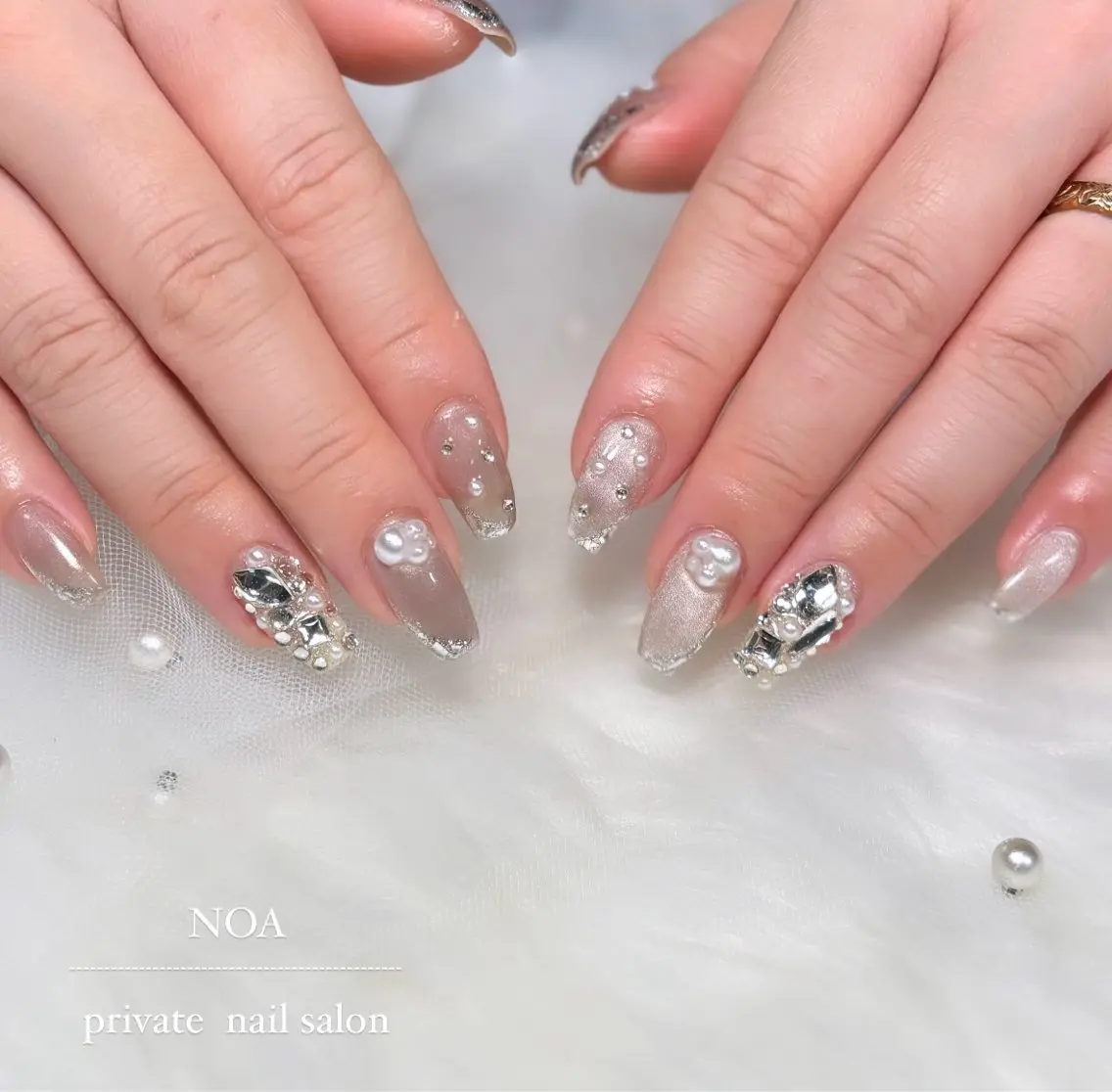 ネイル フレンチネイル ガラスフレンチ マグネットネイル 持ち込み NOA NAILのネイルデザイン