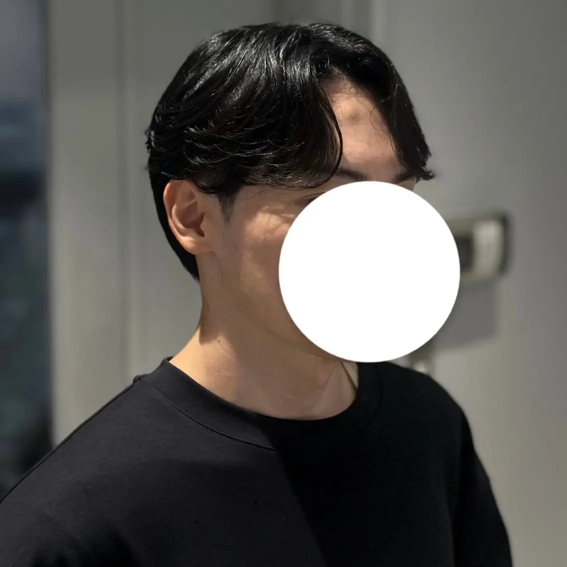 ミディアム メンズ ミディアムパーマ センターパート フェザーパーマ メンズパーマ 無料カットモデル ユナのヘアスタイル