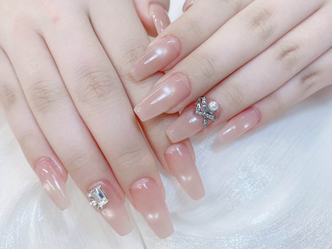 ネイル チークネイル 成人式 フレンチネイル グラデーション 氷ネイル・うるうるネイル ハンドネイル DUO   MI nail salonのネイルデザイン