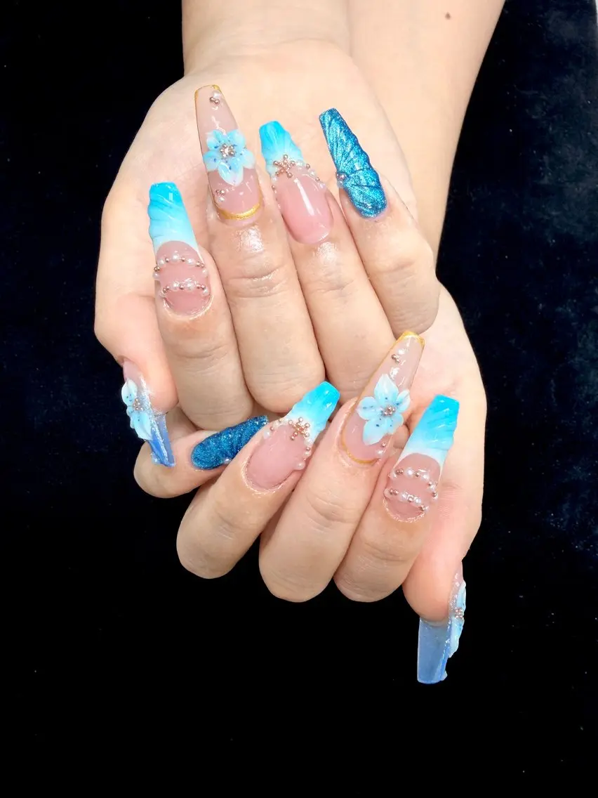 ネイル ハンドネイル ongles chicのネイルデザイン