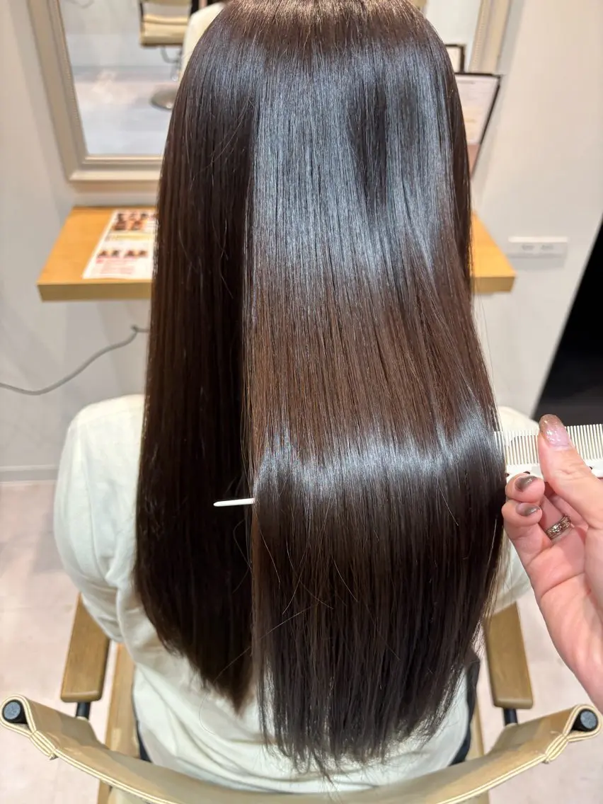 ロング パーマ ストレートパーマ 鈴木 りやのヘアスタイル