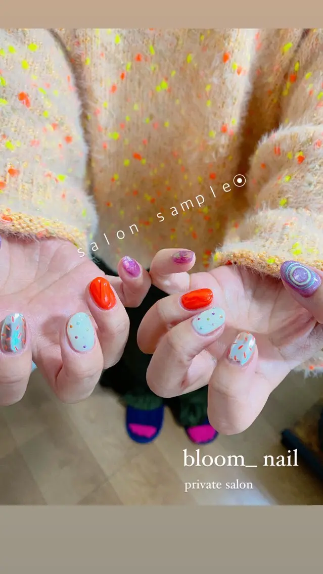 ネイル カジュアル ジェルネイル ミラーネイル オレンジ ぷっくりネイル bloom_ nailのネイルデザイン