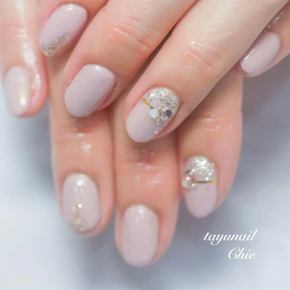 ネイル アートネイル ブルー ジェルネイル キラキラネイル ワンカラーネイル ネイルサロン 【たゆnail】のネイルデザイン