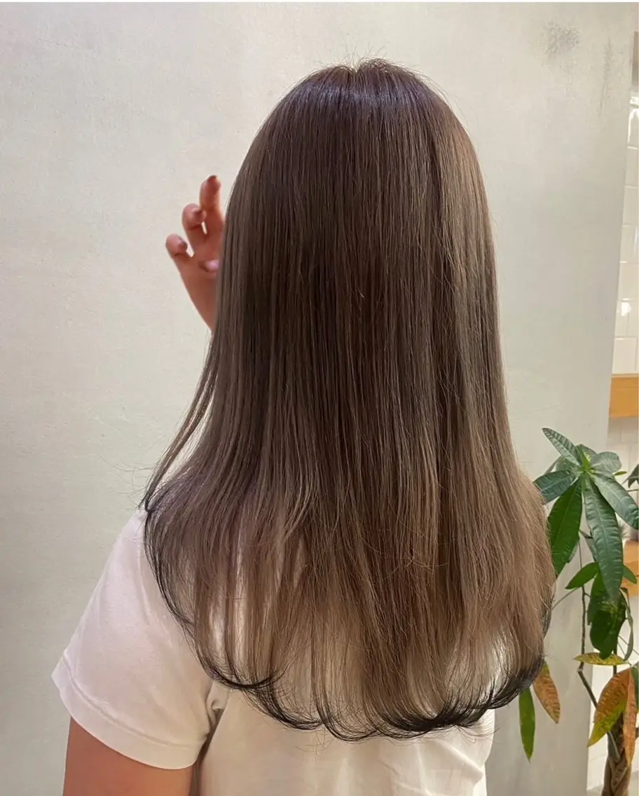 ロング カラー ブリーチ デザインカラー カット ヘアカラー トリートメント 竹本りんか/梅田/ 新大阪/天王寺のヘアスタイル