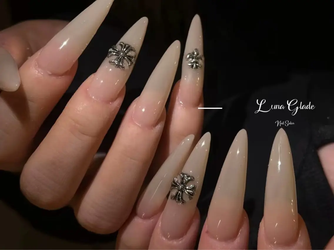 ネイル ハンドネイル Luna Gladeのネイルデザイン
