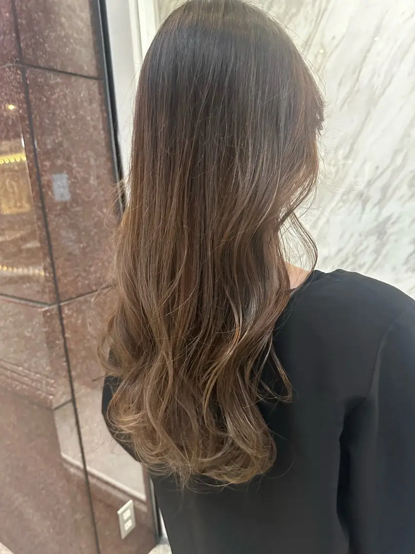 ロング カラー カット ヘアカラー 河井 史織のヘアスタイル
