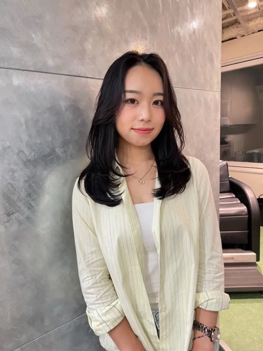 セミロング 韓国風ヘア レイヤーカット fifth_ 海空 mikuのヘアスタイル