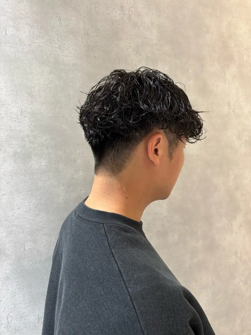 ショート パーマ メンズ 波巻きパーマ カット パーマ 宮嶋 勇輔のヘアスタイル