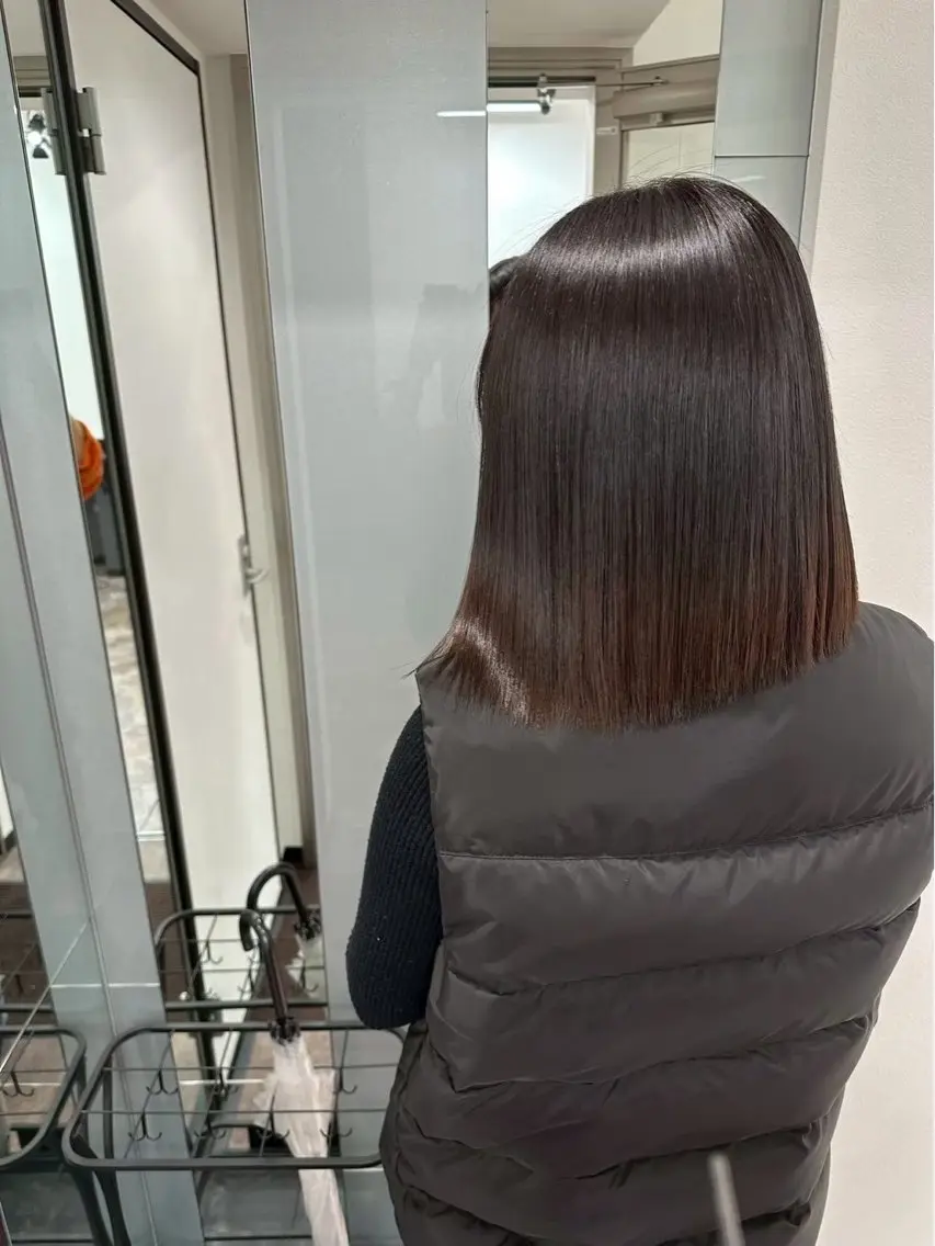 ミディアム カラー aoi .のヘアスタイル
