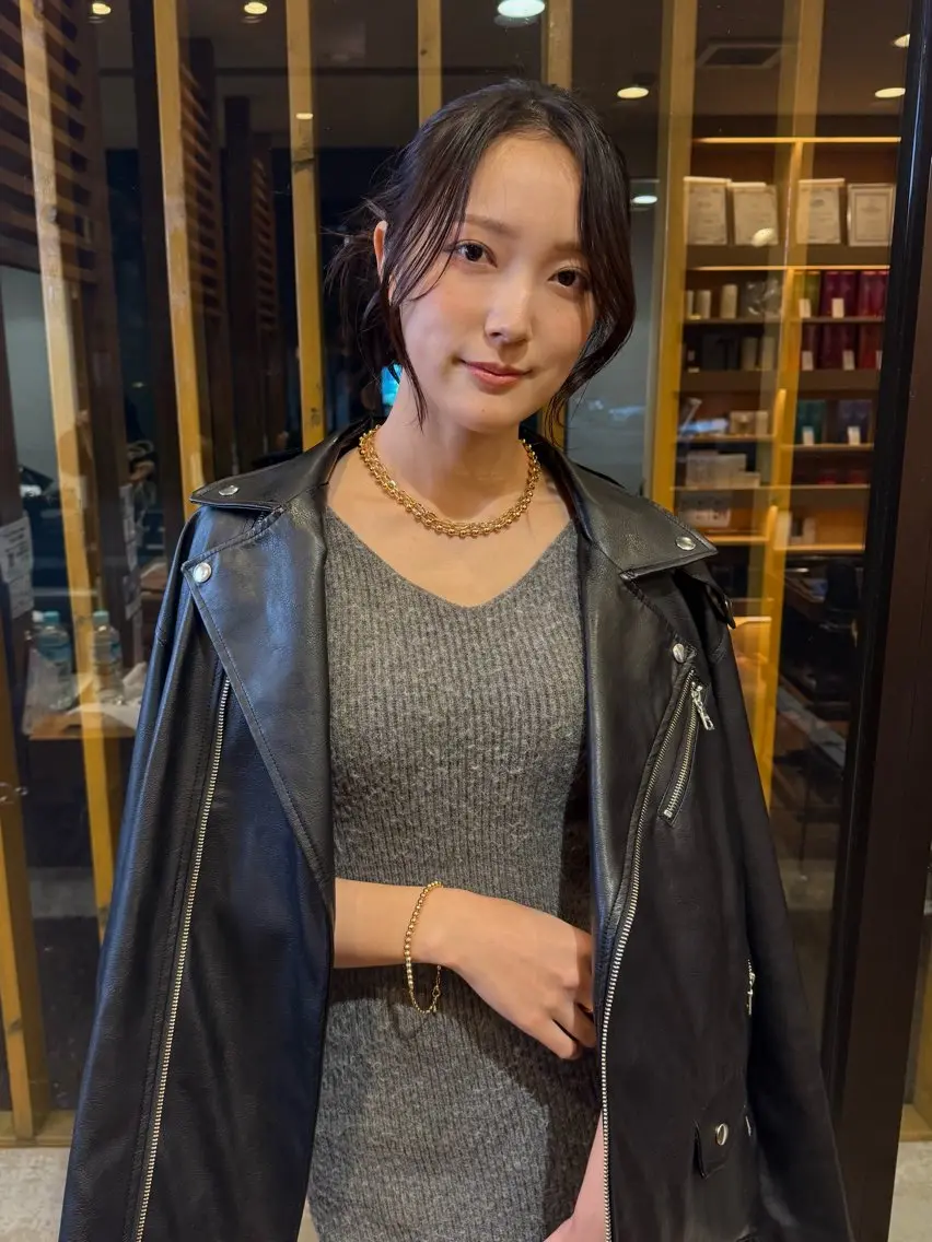 ロング カット 葵/レイヤーカット/ 韓国風/透明感カラーのヘアスタイル