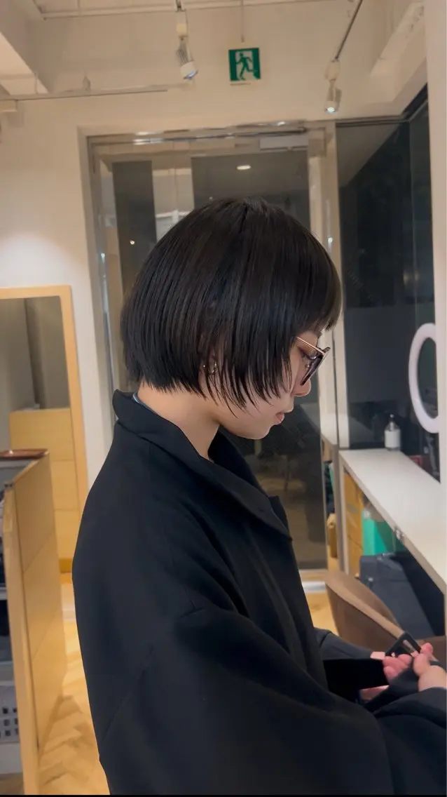 ショート ボブ 顔周りカット レイヤーカット 表参道【髪質改善】 宮嶋勇太のヘアスタイル