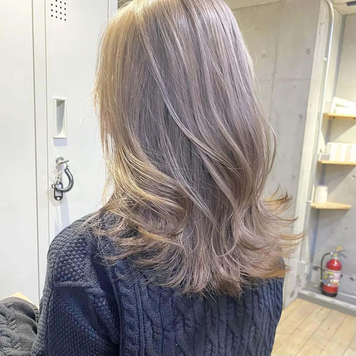 セミロング ⭐️横浜ブリーチ特化 美容師 堤涼⭐️のヘアスタイル