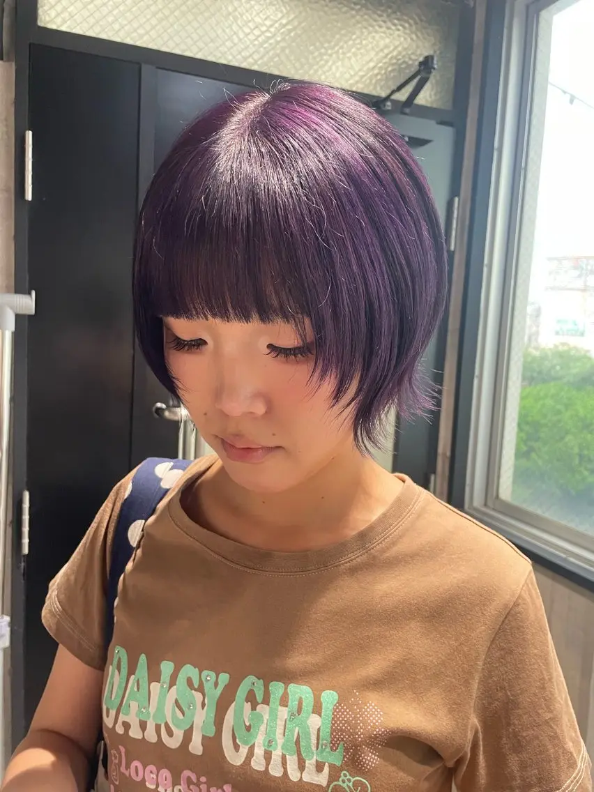 ショート カット ヘアカラー _WHITE 佐伯 碧のヘアスタイル