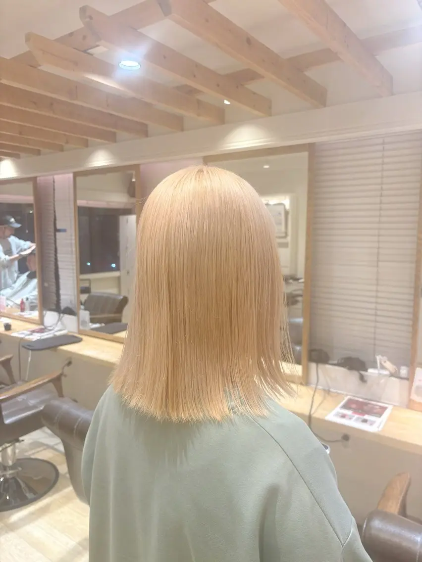ミディアム カラー カット ヘアカラー トリートメント 新宿/ 新井彩斗のヘアスタイル