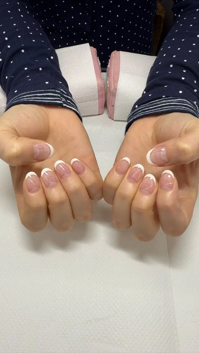 ネイル 名越 彩花のネイルデザイン