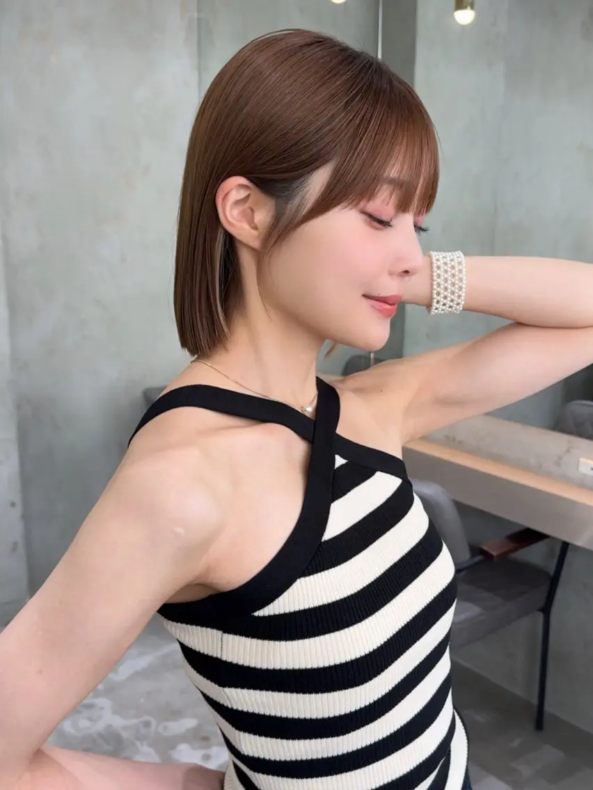 ショート カラー カット ヘアカラー トリートメント 莉乃/縮毛矯正/髪質 改善/艶カラーのヘアスタイル