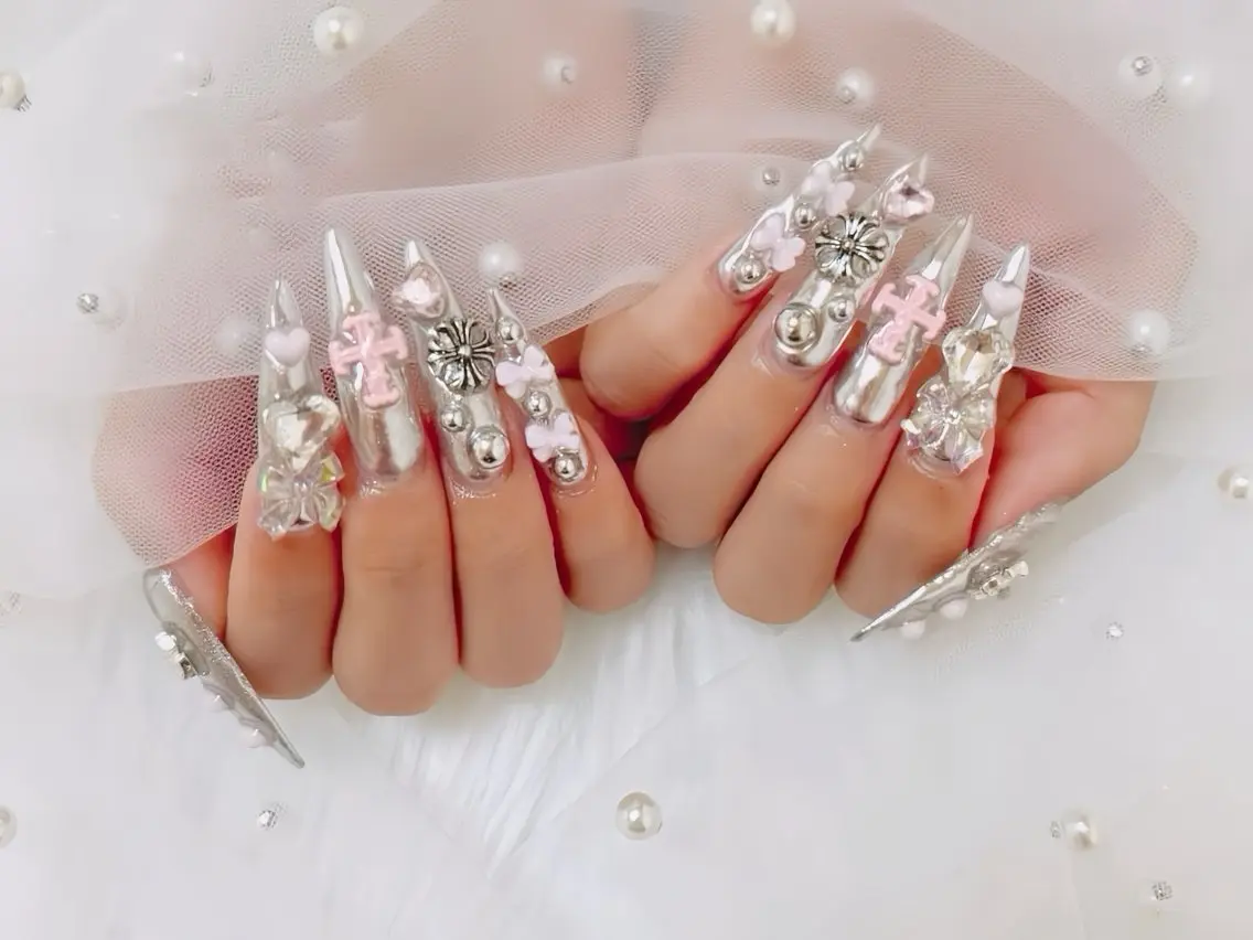 ネイル アートネイル フレンチネイル ジェルネイル 韓国ネイル マグネットネイル ハンドネイル Rin Nail 新大久保店のネイルデザイン