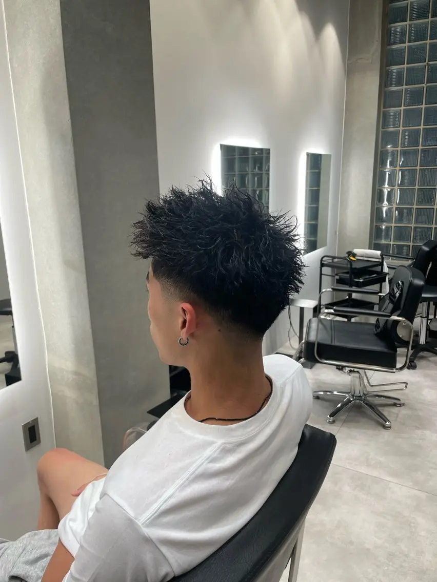 メンズ カット パーマ 丸岡 成穂のヘアスタイル