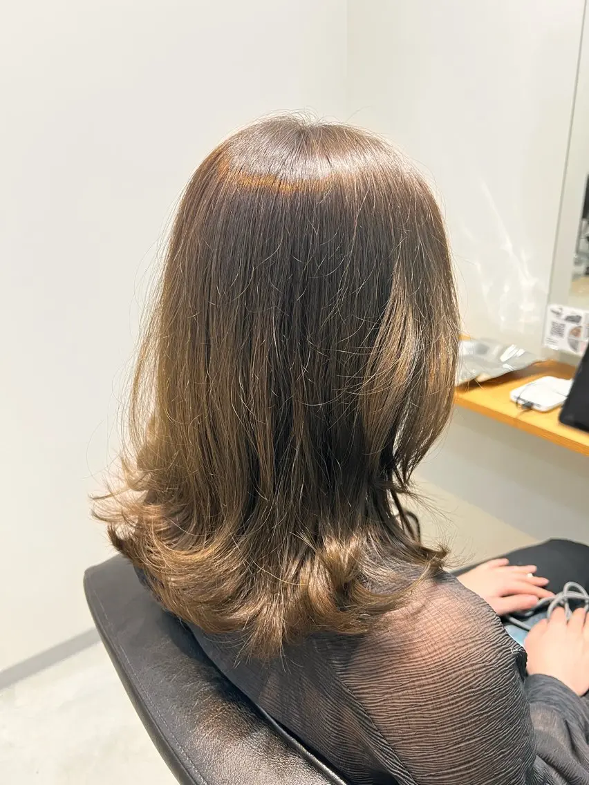ミディアム カット ヘアカラー トリートメント リュウガ/艶髪矯正 /透明感カラーのヘアスタイル
