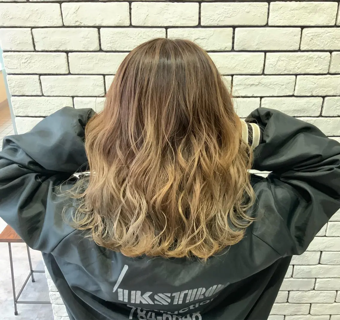 ミディアム ハイライト レイヤーカット 🍀favori🍀 kanekoのヘアスタイル