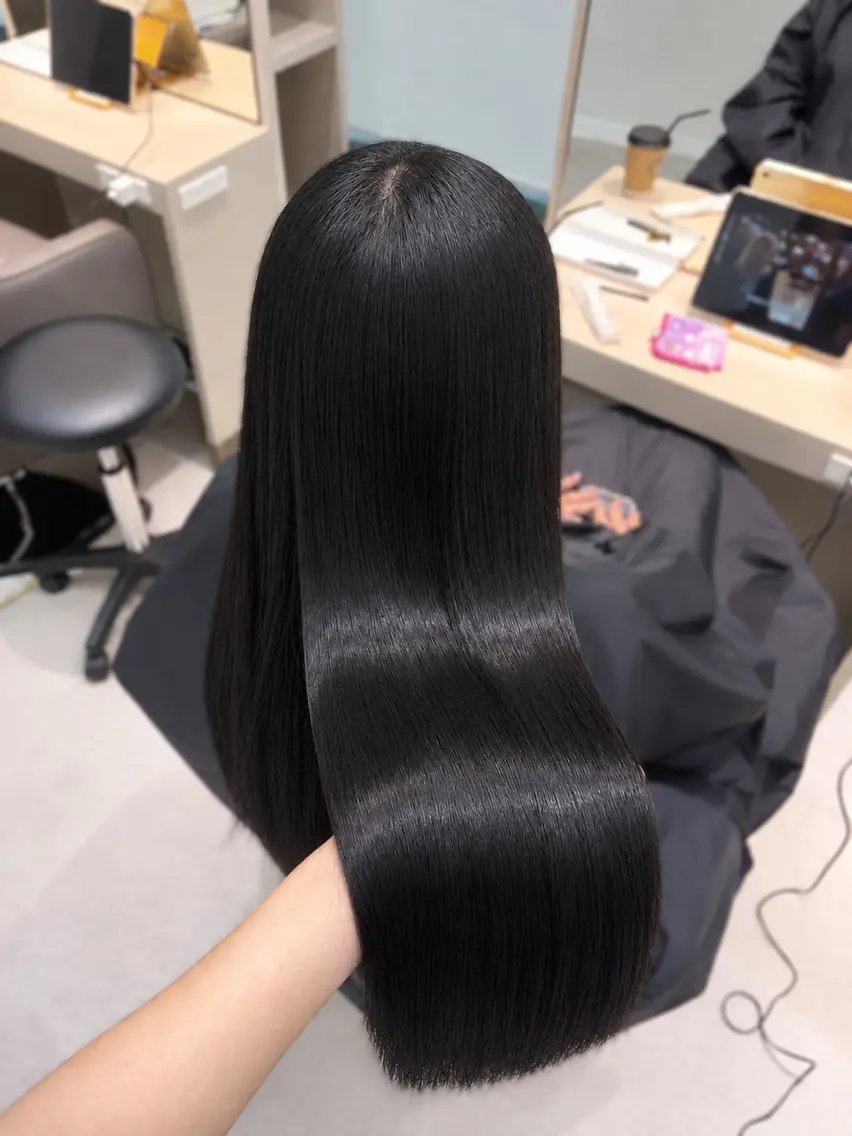 10.11日🈳[🖤ᩚ暗くしたい方限定🖤ᩚ]トーンダウン艶カラー➕ハイケアトリートメント🫧の写真