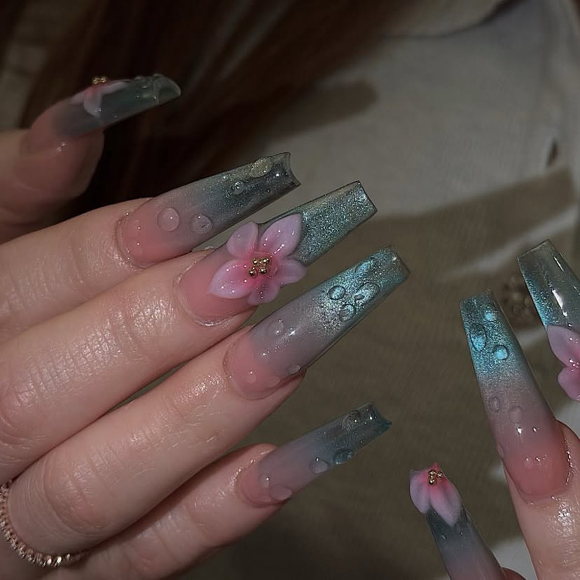 ネイル アートネイル フレンチネイル ジェルネイル キラキラネイル 韓国ネイル ハンドネイル ICE Nailsのネイルデザイン
