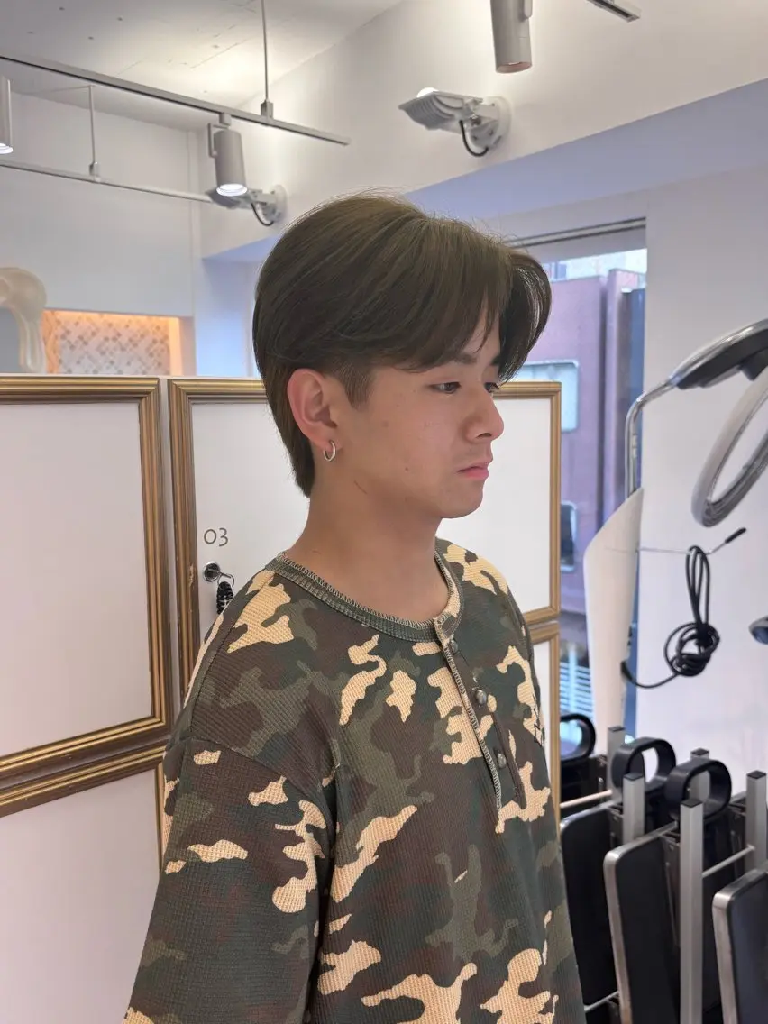 カラー メンズ メンズブリーチ ベージュカラー ブリーチ ダブルカラー ブリーチなしカラー カット ヘアカラー メンズカット／パーマ ／女性モデル募集中のヘアスタイル