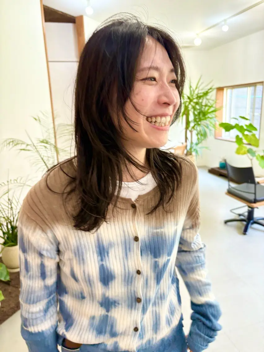 ロング ロングレイヤー レイヤーカット ロング ウルフカット Spiel KOMOのヘアスタイル