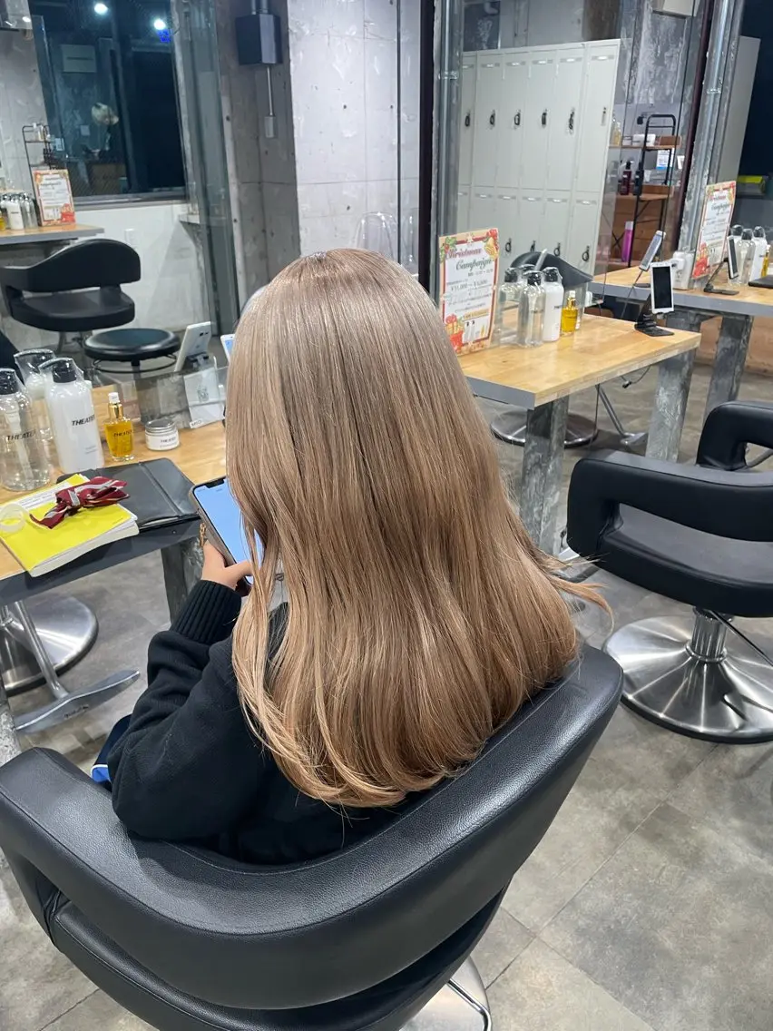 ロング カラー ヘアカラー ハイトーン 横浜💞ミオのヘアスタイル