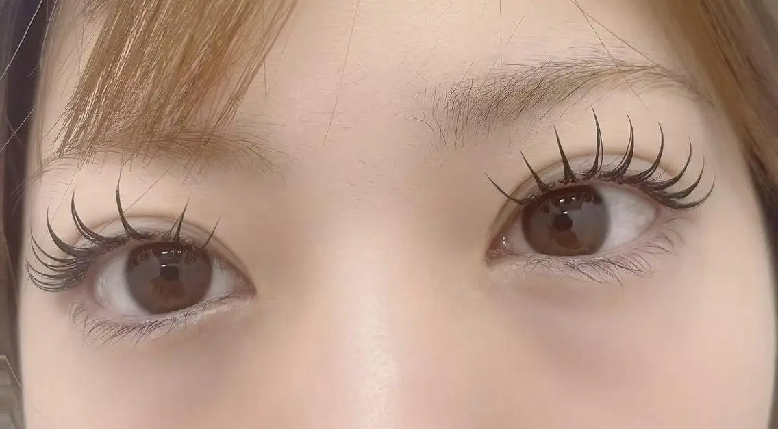 マツエク・マツパ フラットラッシュ 韓国風マツエク パリジェンヌラッシュリフト まつげパーマ 下まつげエクステ Akina&Eye lash🌼LED店のマツエク・マツパデザイン