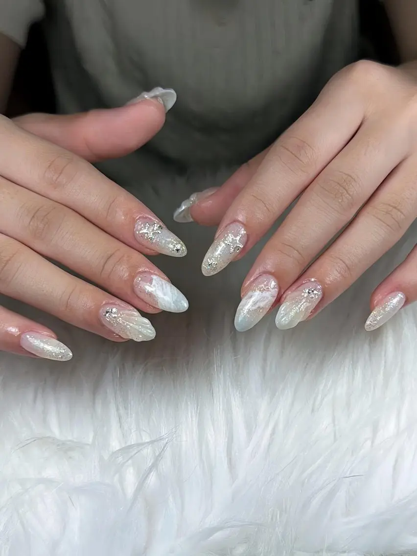ネイル アートネイル ボルドー フレンチネイル ジェルネイル 氷ネイル・うるうるネイル ハンドネイル Yuki Nailsalonのネイルデザイン