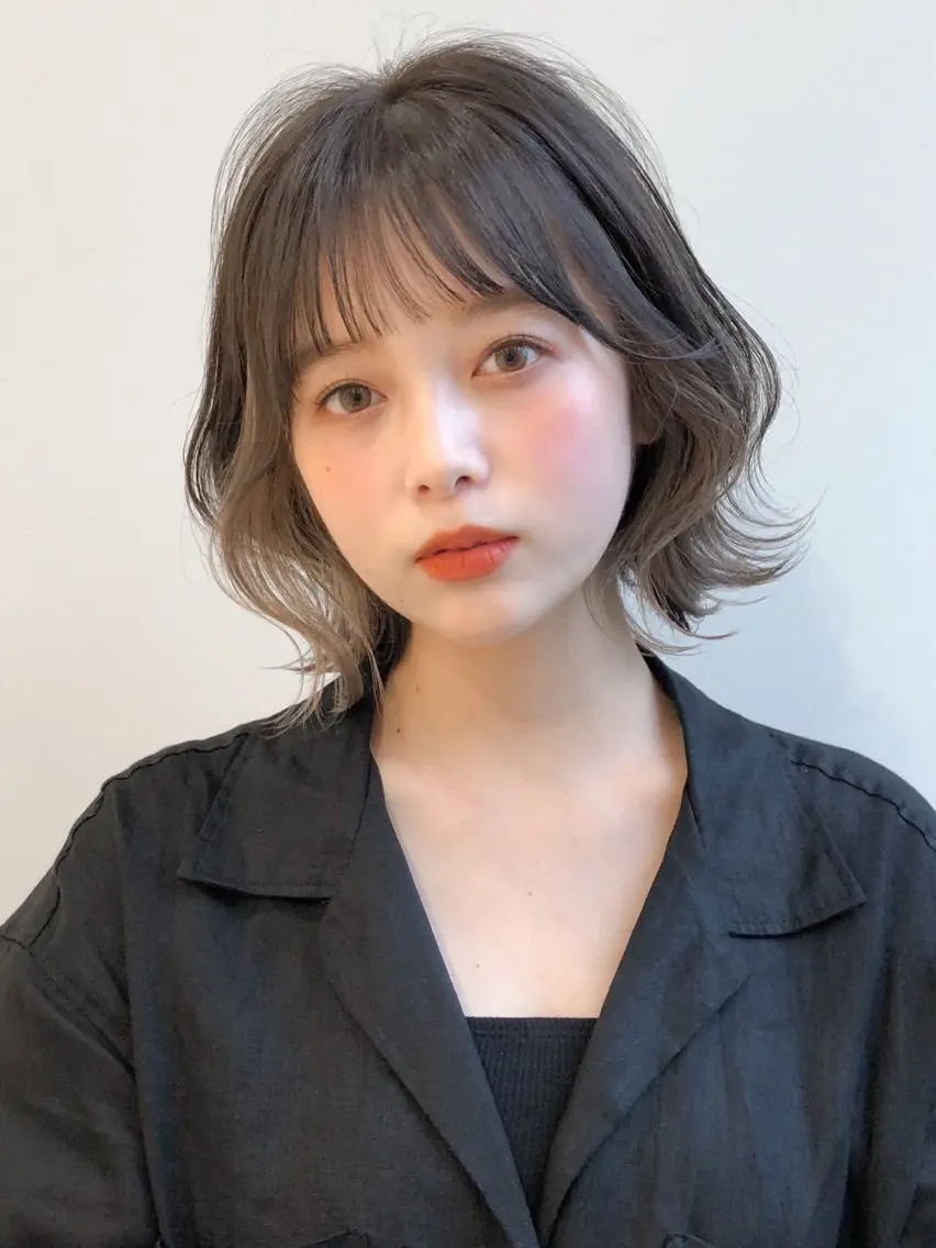 ミディアム カラー 透明感カラー グレージュ ボブ 外ハネヘア カット ヘアカラー トリートメント レイヤー×髪質改善✨ 渋谷/佐藤侑哉のヘアスタイル