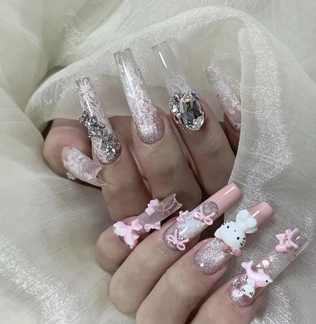 ネイル ハンドネイル 🎀 Ayaka_nailのネイルデザイン