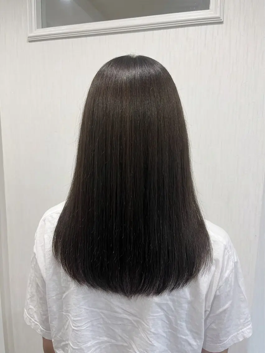 🦋新規様限定透明感カラーモデル【肩より長い方】¥4,400(ブリーチなし)🦋の写真