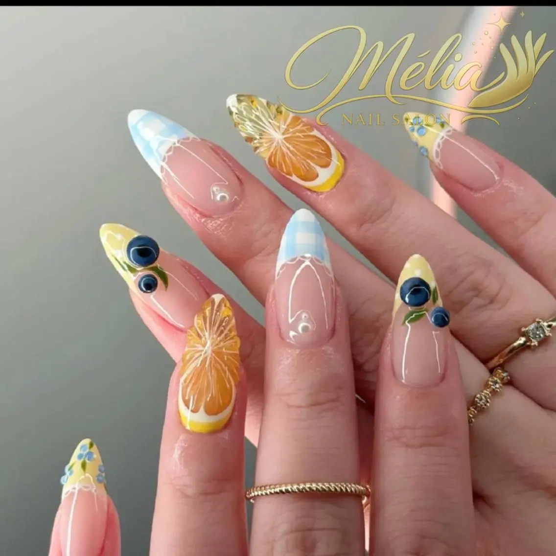 ネイル グラデーション 韓国ネイル ロングネイル 持ち込み シンプルネイル Melia Nail Nambaのネイルデザイン