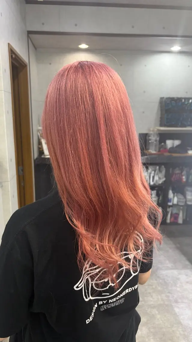 セミロング ショートボブ ボブ ハイライト 髪質改善 レイヤーカット カット ヘアカラー REVE 美容室のヘアスタイル