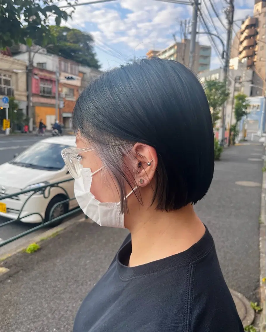 カラー ブリーチ イヤリングカラー シルバー 野上 優子のヘアスタイル