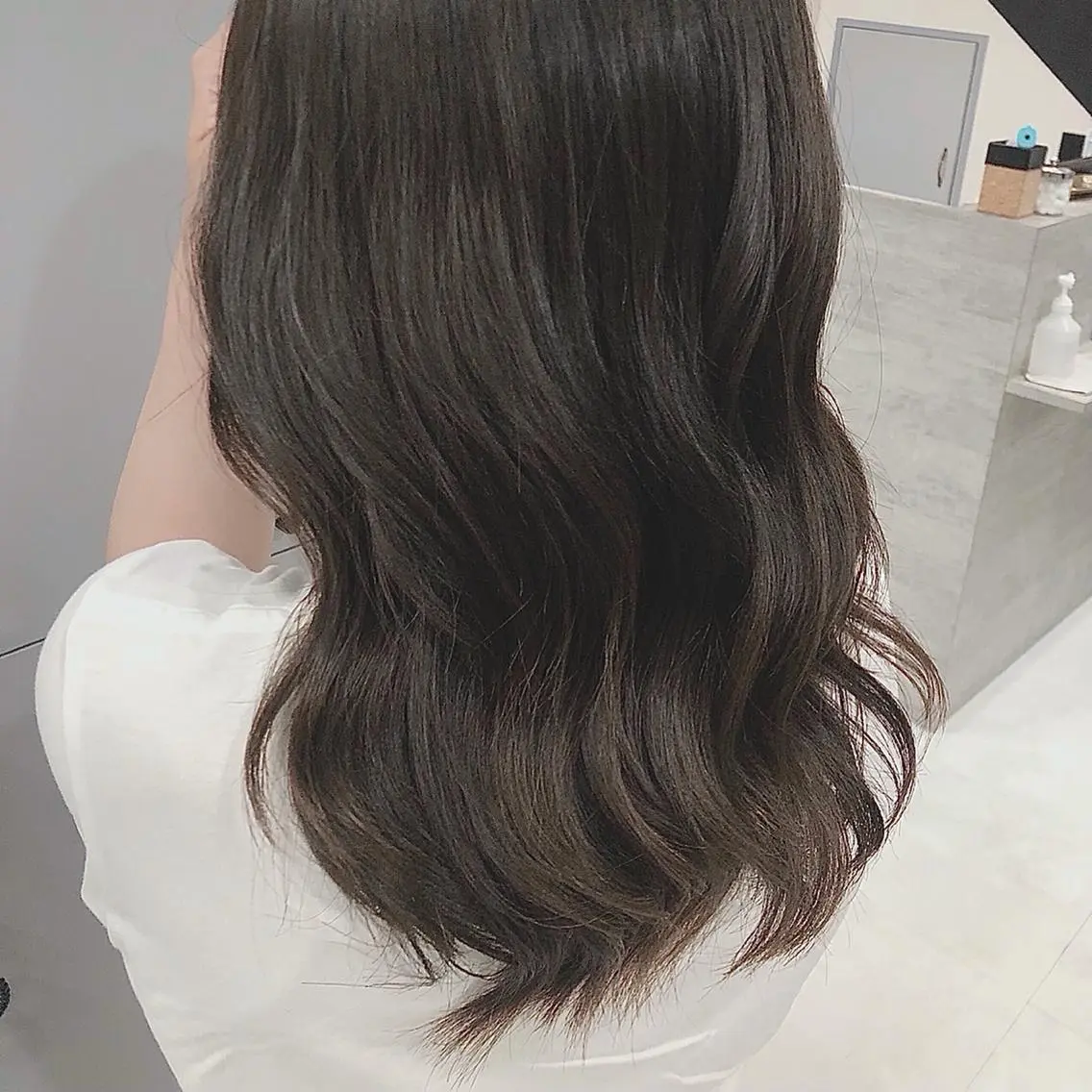 ロング カラー ブルーカラー ヘアカラー 山本 佳奈のヘアスタイル