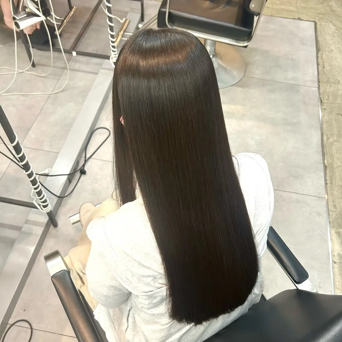 ロング カラー カット ヘアカラー トリートメント ヘッドスパ ✨傷まないカラー ✨髪質改善✨レオンのヘアスタイル