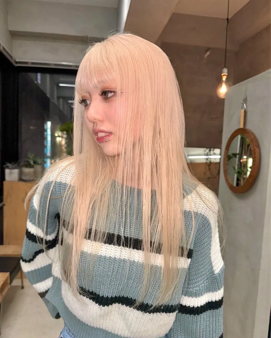 ロング カラー ブロンド ホワイトブロンド ロング カット ヘアカラー トリートメント Kaito🐶 /デザイン/レイヤーのヘアスタイル