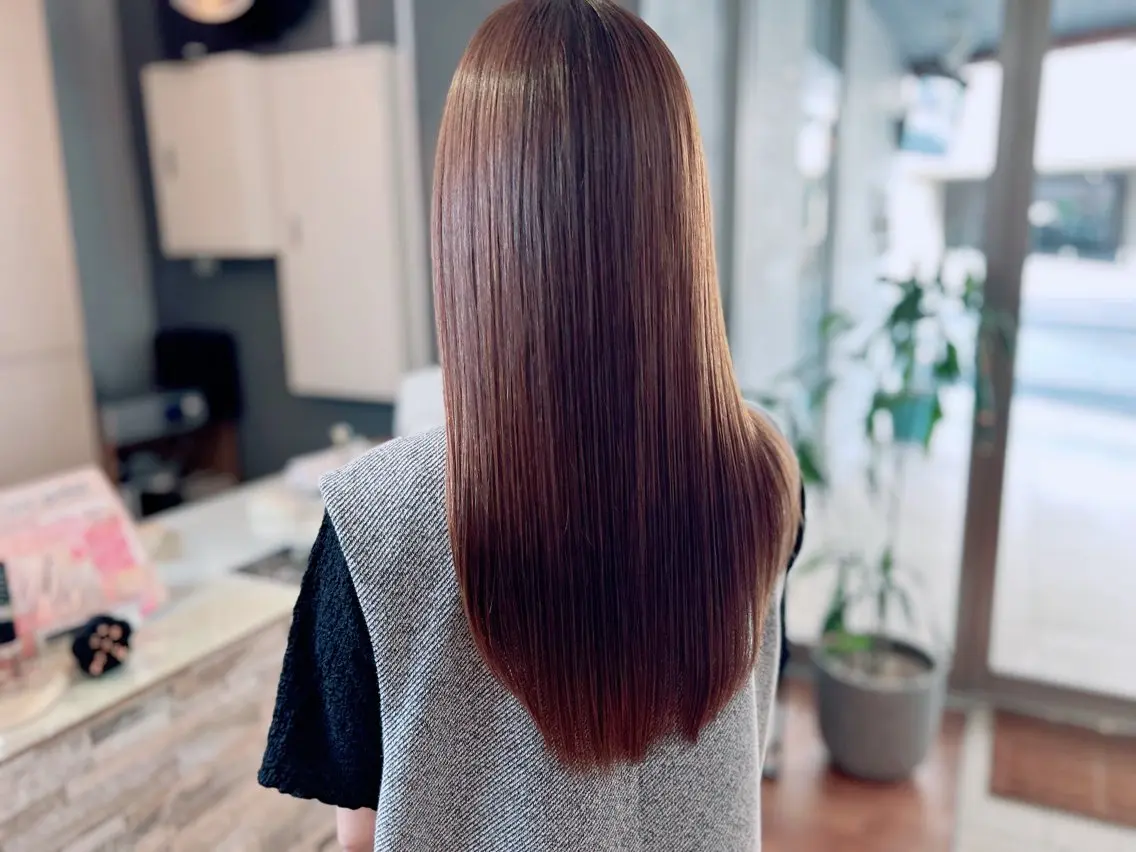 新規限定   広がり・うねる悩みに✴︎縮毛矯正  & 小顔似合わせカット&クイックトリートメントの写真