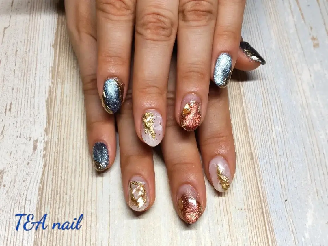 ミディアム ネイル 長さ出し ジェルネイル マグネットネイル ニュアンスネイル スカルプネイル T&A nailのネイルデザイン