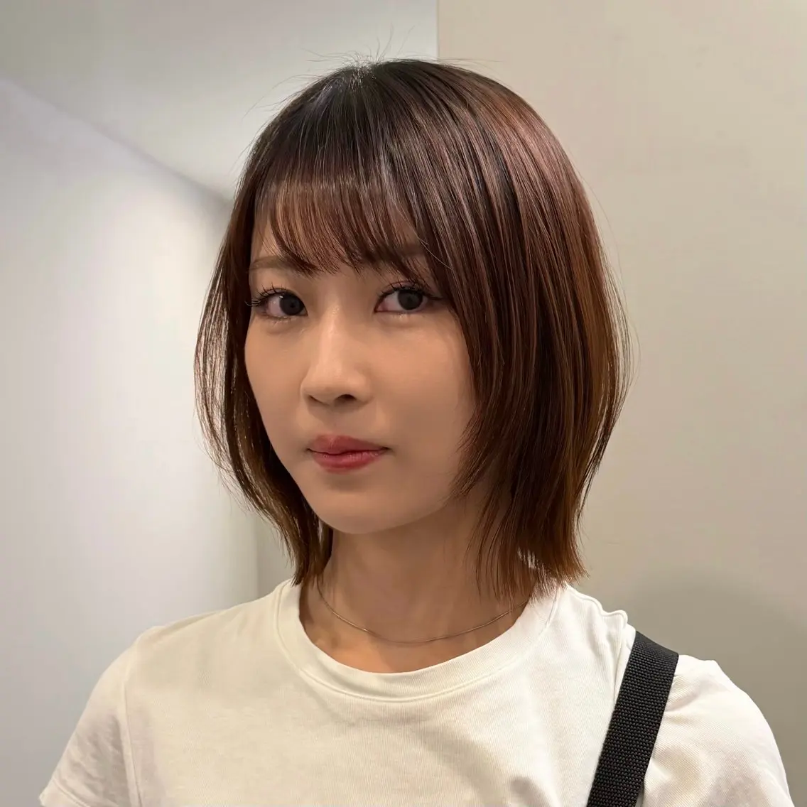 ミディアム SAKI 新宿のヘアスタイル