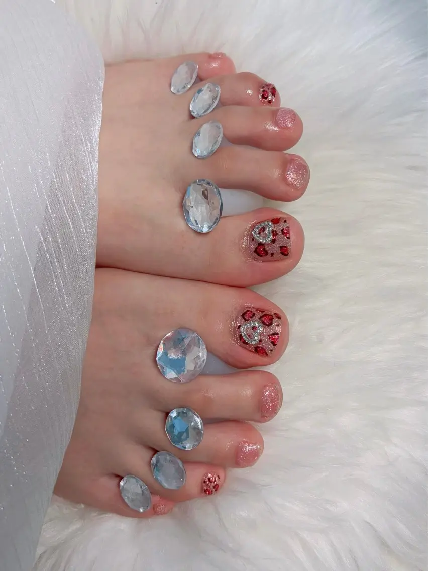 ネイル アートネイル オーロラネイル チークネイル 長さ出し フットネイル フットネイル Chan nailsのネイルデザイン