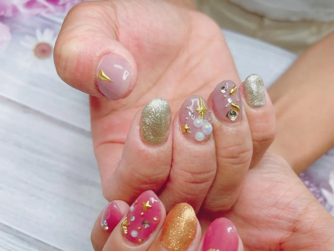ネイル キラキラネイル ハンドネイル nailsalon Rinのネイルデザイン