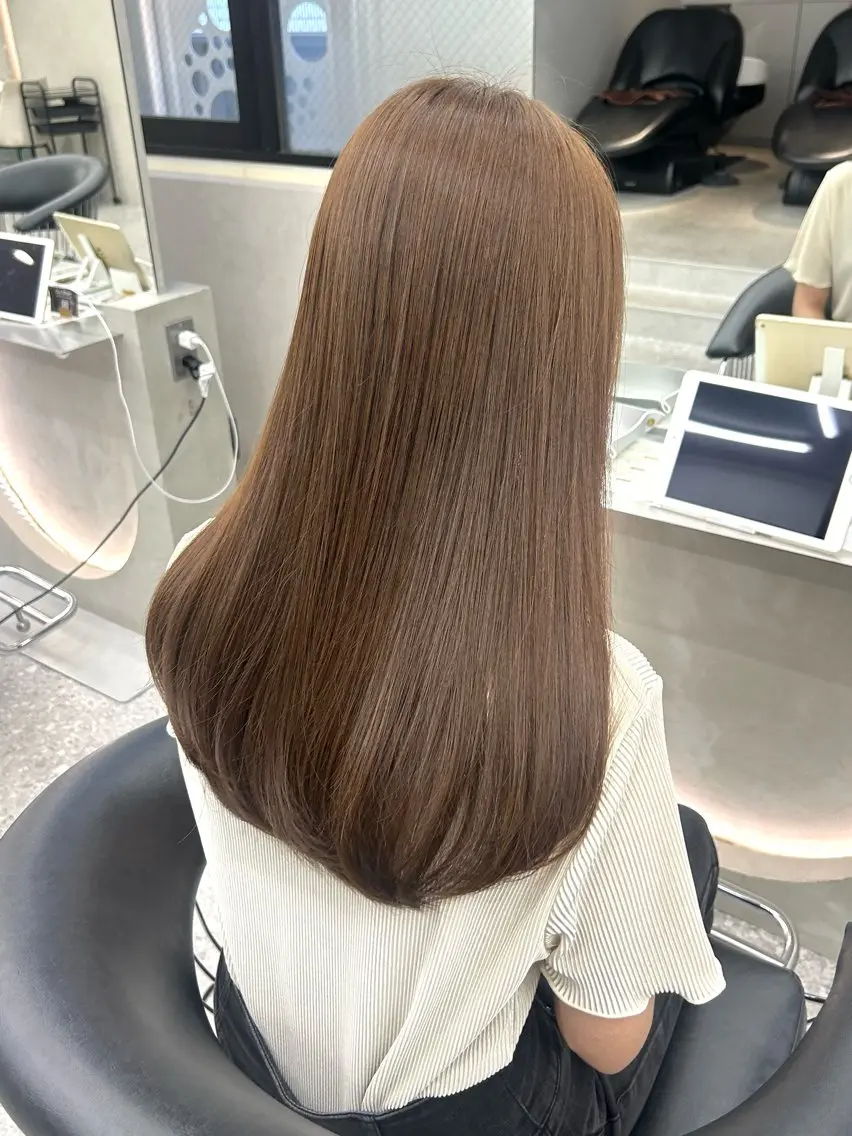 ミディアム カラー ヘアアレンジ カット ヘアカラー トリートメント fumika🎀 ベージュのヘアスタイル