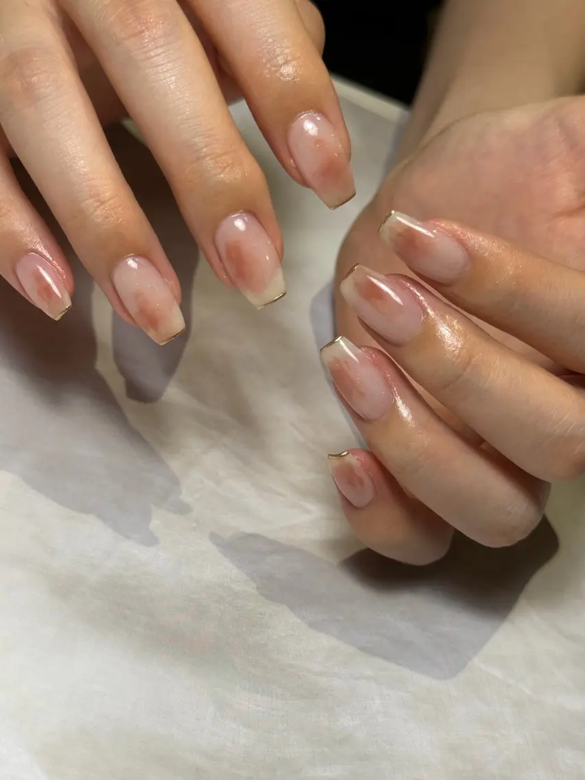 ネイル ニュアンスネイル オフィスネイル シンプルネイル ハンドネイル aneu. -アヌ- 💅🫧reinaのネイルデザイン