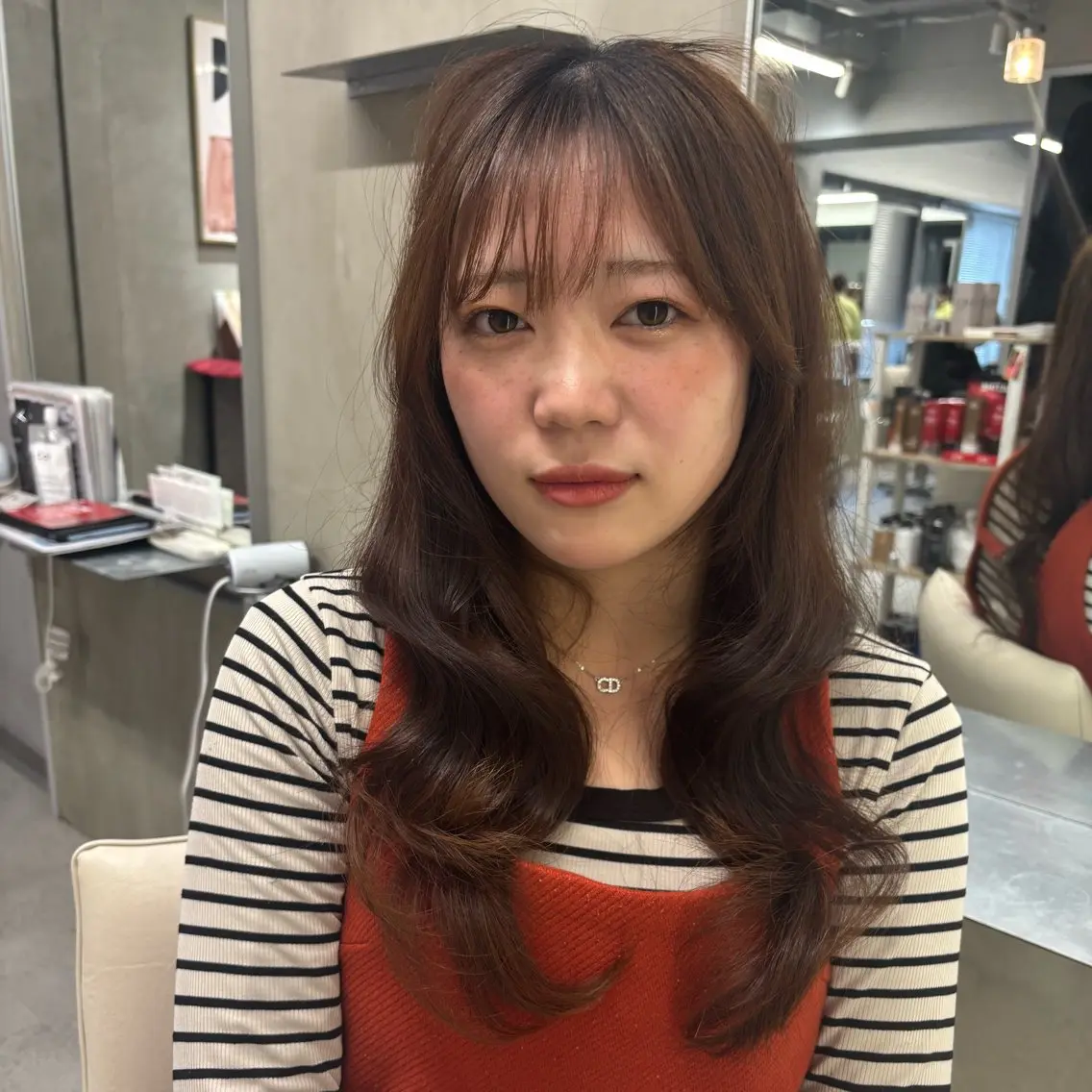ロング 加藤 彩花のヘアスタイル
