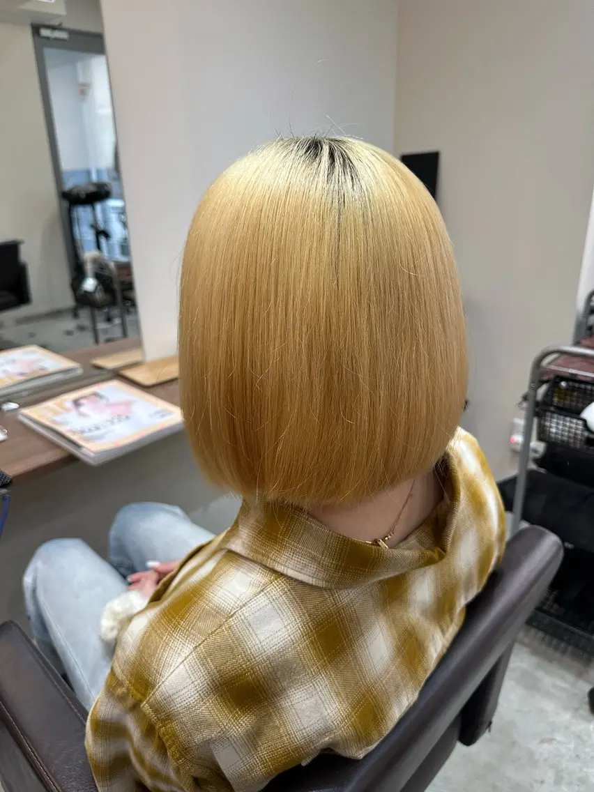 ショート カラー ブリーチ ブロンド ケアブリーチ ハイトーンカラー ボブ カット ヘアカラー トリートメント 平日オススメ✨ コスパ&タイパ✨山下のヘアスタイル