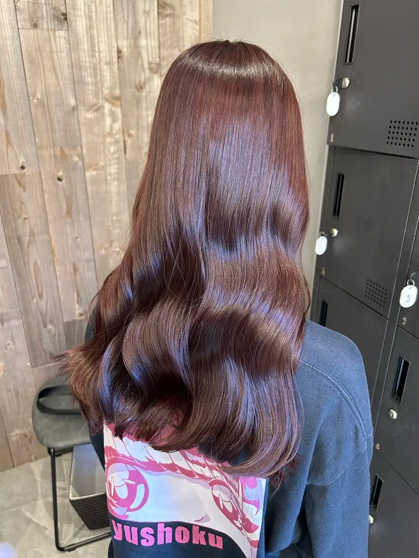 ロング ピンクブラウン ヘアカラー トリートメント 艶髪/髪質改善 yukaのヘアスタイル